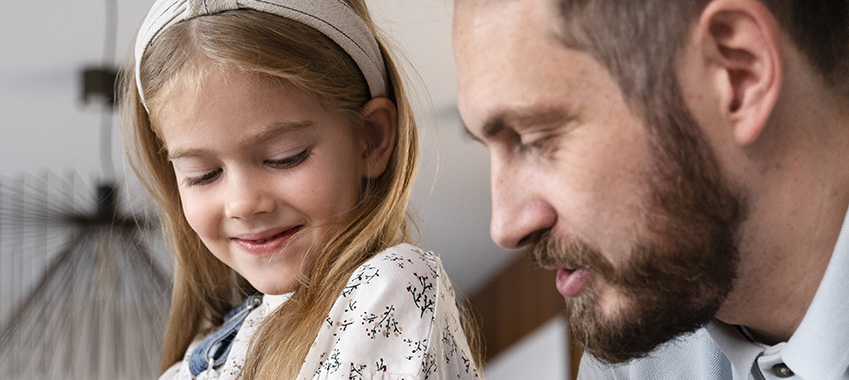 ¿Qué puedo hacer si el padre de mi hijo, que vive en el extranjero, no paga la pensión alimenticia?